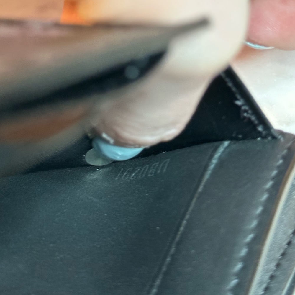 Louis Vuitton Eclipse Discovery Wallet - Picture 11 of 11